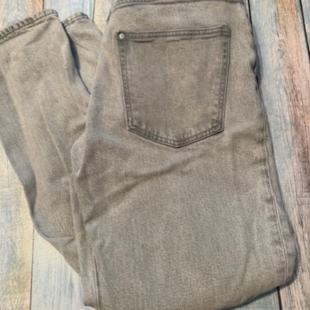 H&M Regular Fit Gray Denim Jeans 30x32 – Light Wash Casual Stretch Pants - Picture 6 of 10